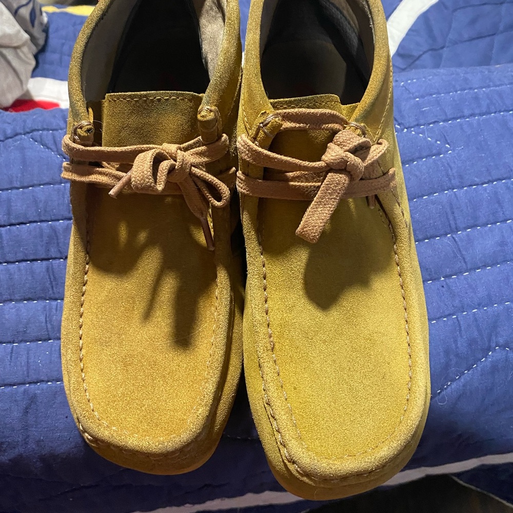 Tan Clark’s size 9.5 men